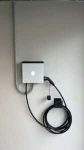 Witte laadpaal - Smappee EV Wall Cable 8m thuis wandmontage in garage